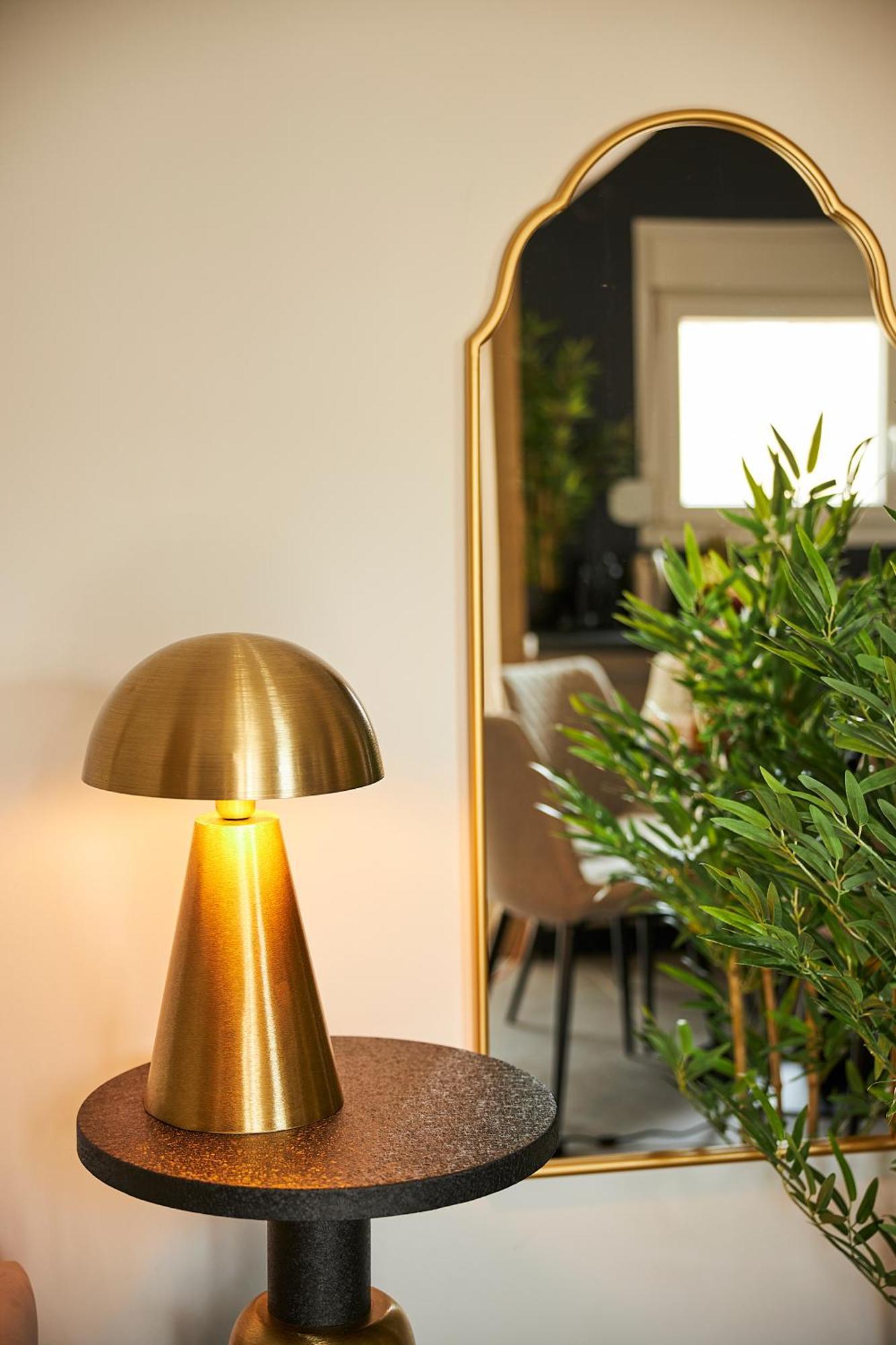Apartment Golden Apartment, By Binobi Innovative Management! *