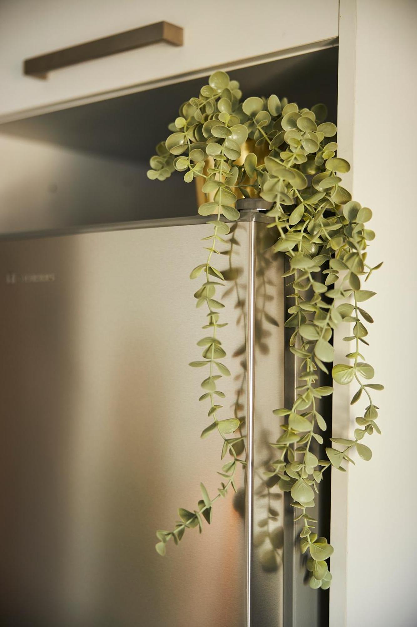 Golden Apartment, By Binobi Innovative Management! Apartment
